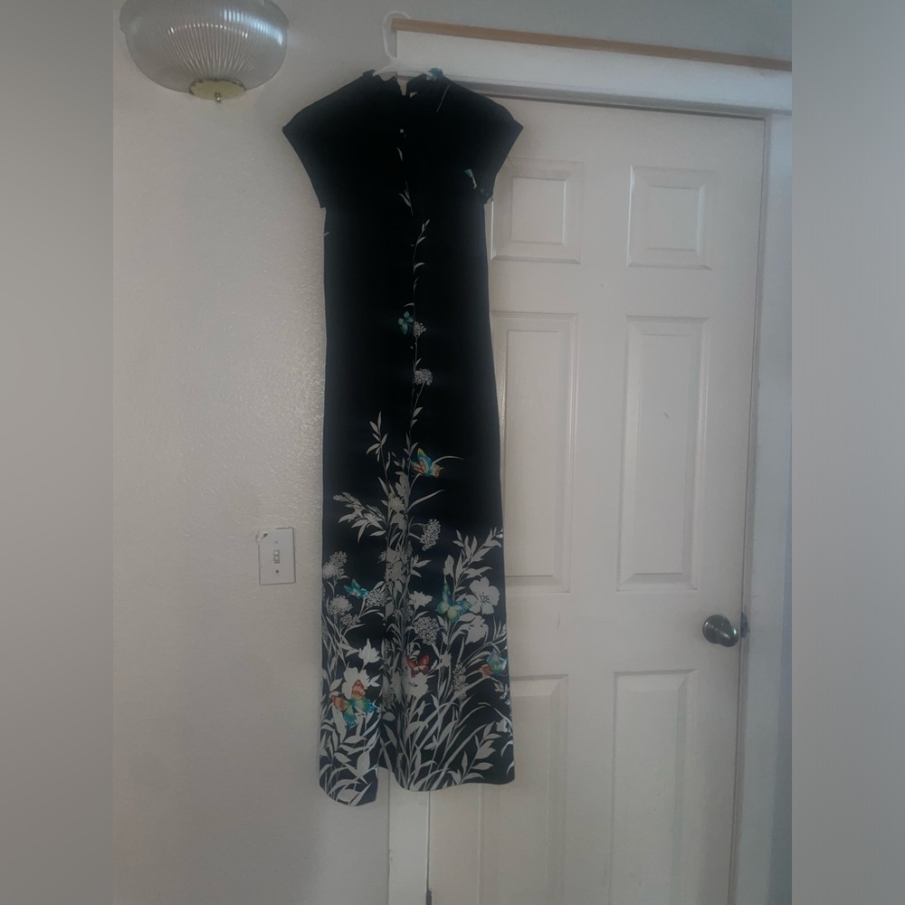 Malihini Hawaii designer collection VTG women’s size 6 black with white floral